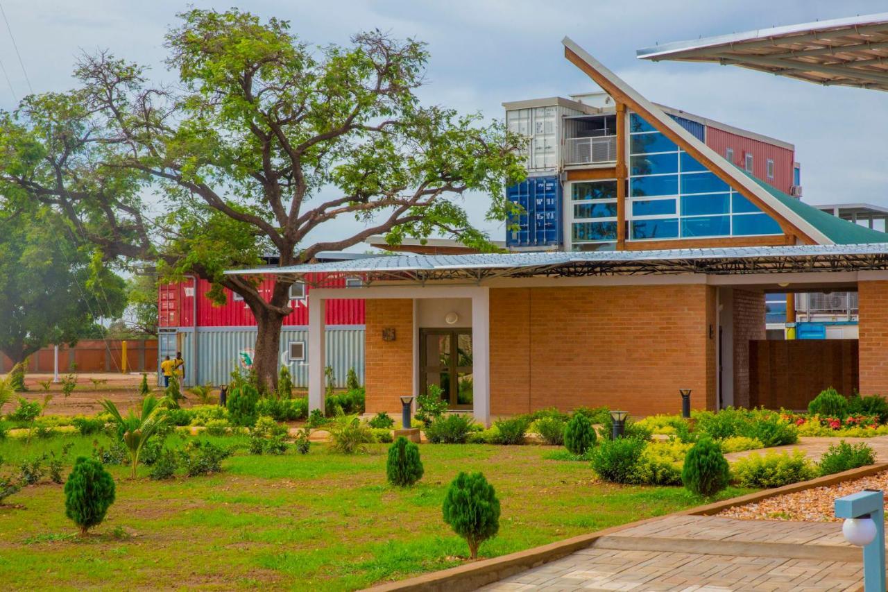 Dunia Hotel Ouagadougou Loumbila Exteriör bild