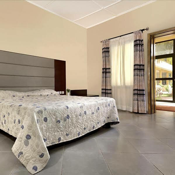 Dunia Hotel Ouagadougou Loumbila Exteriör bild