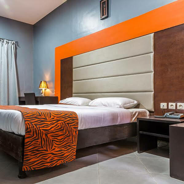 Dunia Hotel Ouagadougou Loumbila Exteriör bild