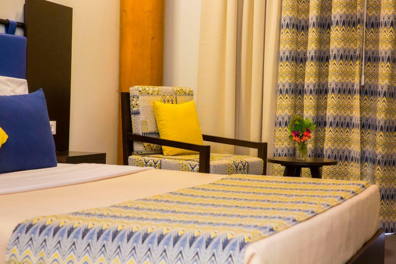Dunia Hotel Ouagadougou Loumbila Exteriör bild